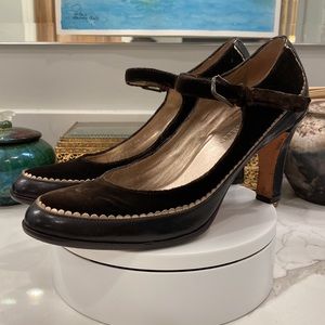 Cole Haan - Black & Silver, Velvet & Leather Mary Jane Pumps/Heels - 8.5B - EUC